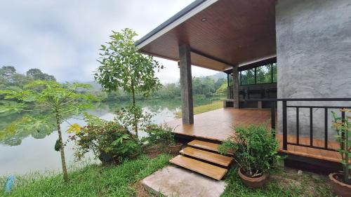 Tha Na House | Mama Home Misty Lakeside