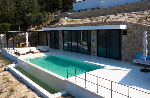 Agios Nikitas Villa | Mandevilla Hillside Luxury Villas