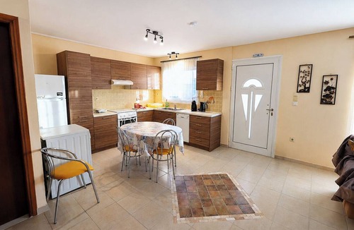 Marathon House | Marathon Coast Home - 2BR Private Yard by ΜΡS