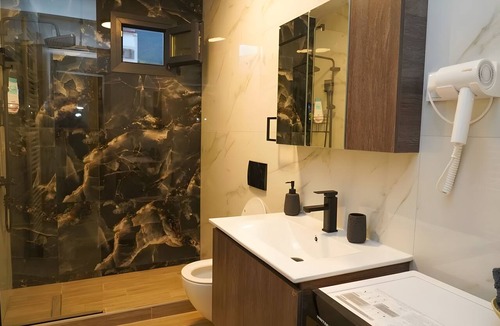 Dio-Olympos Apartment | Mareli Olympus Luxury Apartment with Mountain View, Wi-Fi, and Air Conditioning