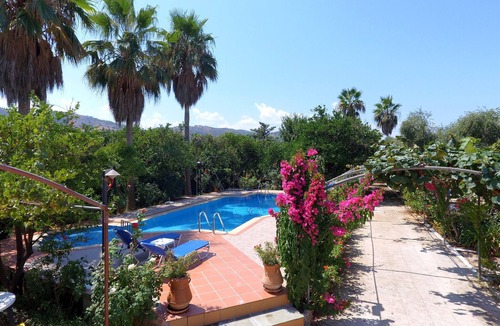 Varipetron Villa | Maros Spitaki