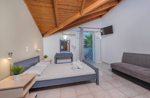 Agrilia Hotel | MAUI HOTEL LAGANAS