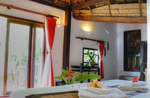 Krong Kaeb Hotel | Mealea Resort