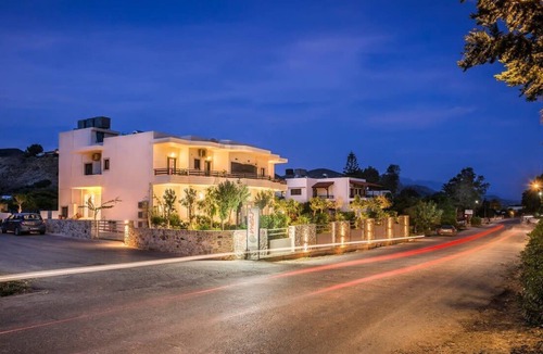 Gialos House | Mear Holiday Home - Cozy Summer Getaway