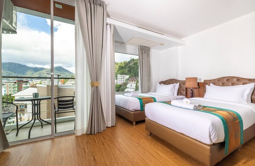 Nanai Road Hotel | Meet Holiday International Hotel