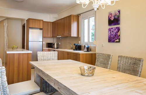 Karavomylos House | Meliti Waterfront Suites