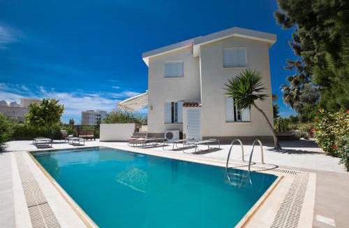 Ayia Napa Villa | Merab Center Villas