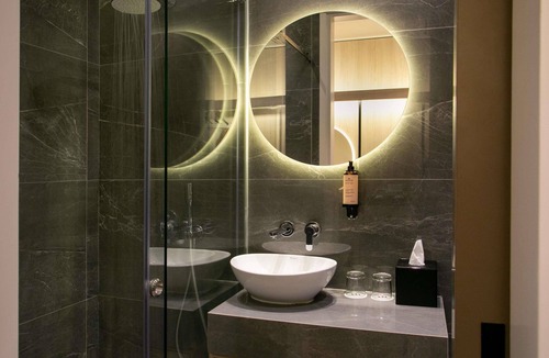 Larnaca City Centre Hotel | Mercure Larnaca Finikoudes Beach