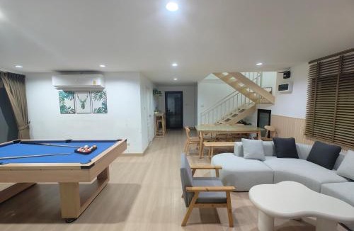 Saen Suk House | Merry house บ้านพักริมหาดบางแสน