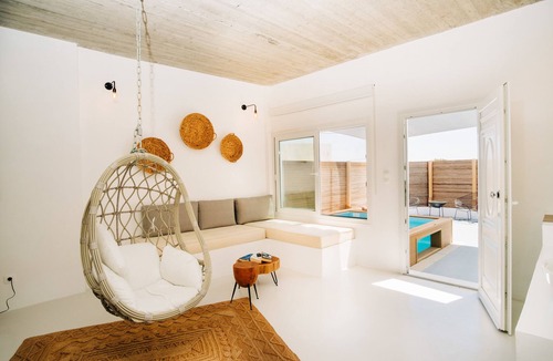 Megalochori House | Mesanto Luxury Suites