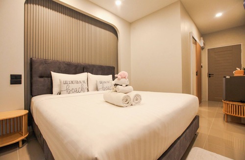 Pak Nam Hotel | Miami Seaview