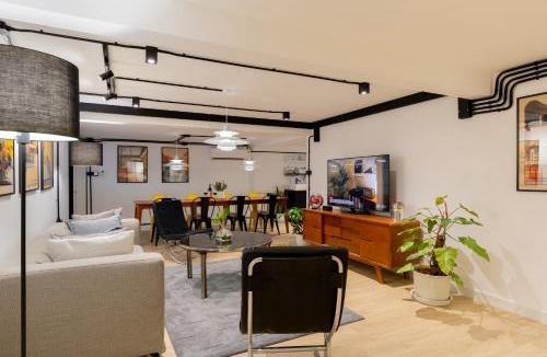 Huay Kaew Apartment | Mid Century House Chiang mai