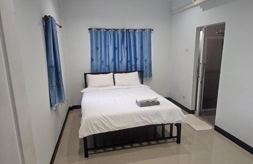 Wang Pong House | Mill pool villa