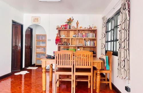 San Sai House | Minimal Cozy-House Bamboo gate Pets Friendly Chiangmai