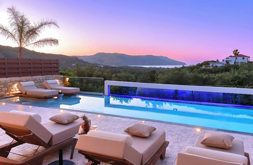 Georgioupolis Villa | Minoas Villa | Heated Pool | 10 guests