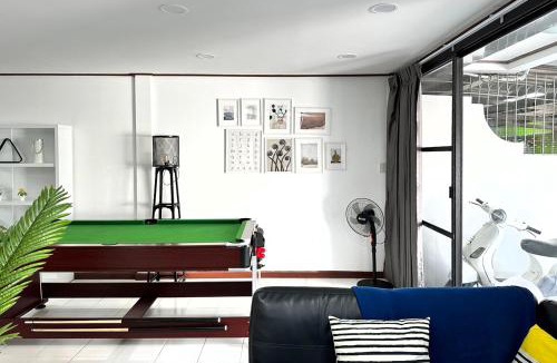 Samsen Nok Villa | MIQ HK16, Huay Kwang MRT, 3BR, Pool Table