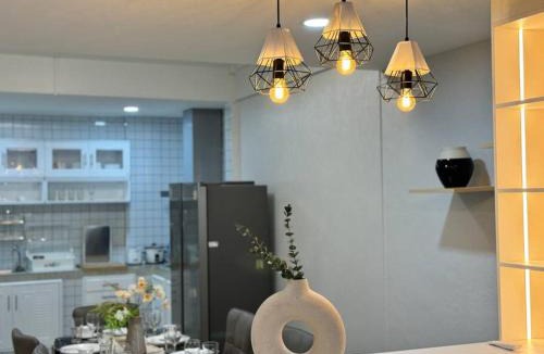 Samsen Nok Villa | MIQ HK256 5BR MRT Ratchada and HuaiKhwang
