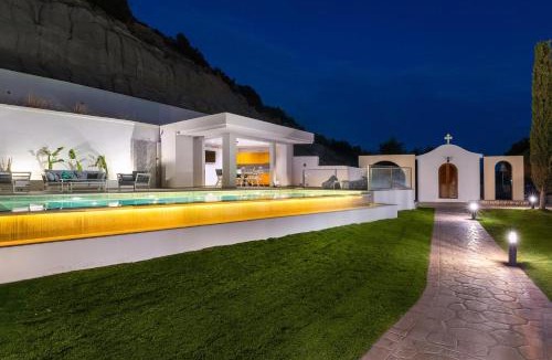 Faliraki Villa | Mira Villa - Faliraki & Traganou Beach