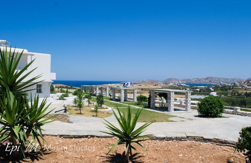 Parikia Apartment | Mirsini Studios
