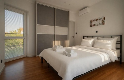 Voula Apartment | misoselefantas