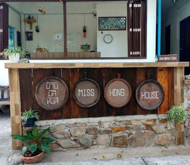 Rayong House | Miss Hong House