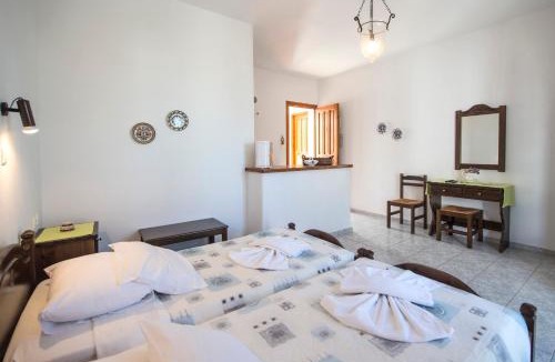 Naousa Apartment | Mitsi Studios