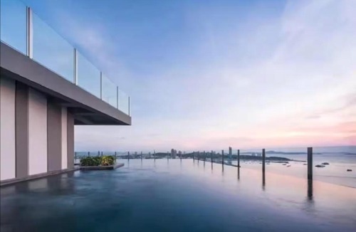Pattaya Bay Apartment | Modern 1BR at The Base Pattaya Central