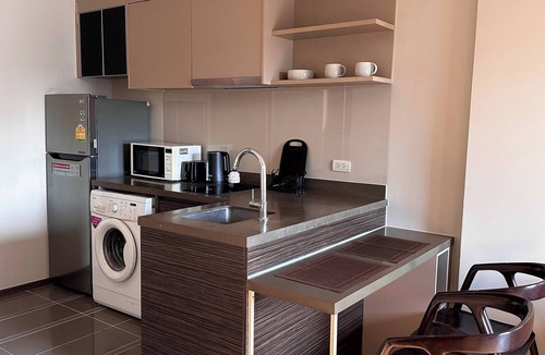 Phaya Thai Apartment | Modern & Cozy Nest 3 Mins to BTS Saphan Khwai