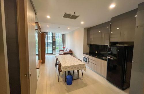 Ploenchit Apartment | Modern downtown apartment in chidlom