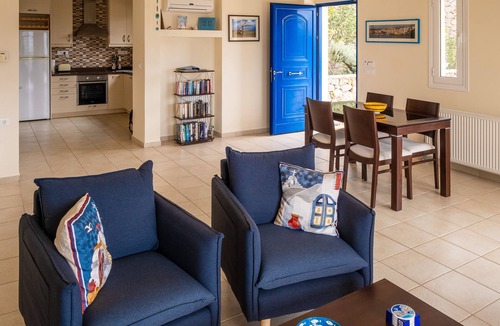 Agios Nikolaos Town House | Modern hilltop villa with pool near Agios Nikolaos