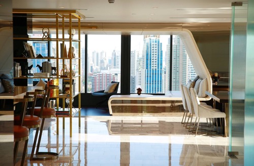 Pathumwan Condo | Modern luxury/heart of Bangkok/good location chitlom/Erawan shrine