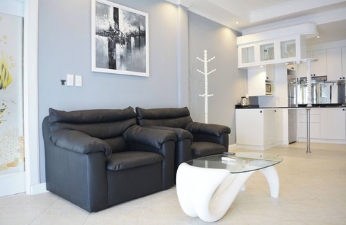 Na Kluea Apartment | Modern Pool-View 1-Bedroom Condo with Large Balcony - Baan Suan Jomtien