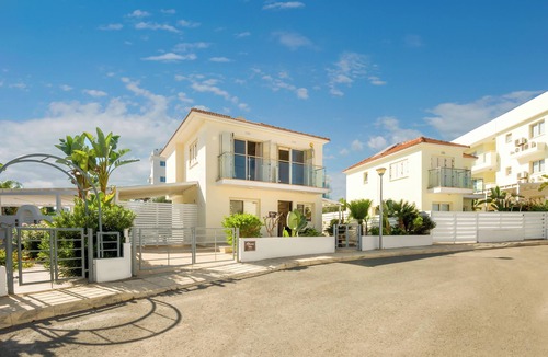 Pernera Villa | Modern villa next to the beach - High spec throughout , Free unlimited WI-FI