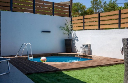 Gouvai House | Modern Villa Vacation for 6 with Pool