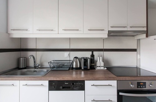 Khalandrion Apartment | Modernized & Spacious 2BD Apartment in Chalandri