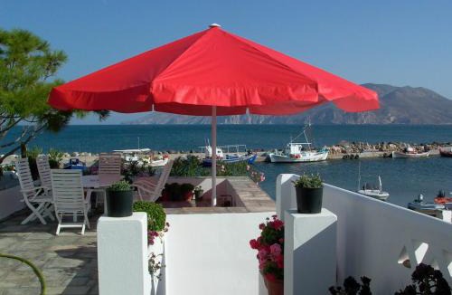 Skiros Bed & Breakfast | Molos ONE