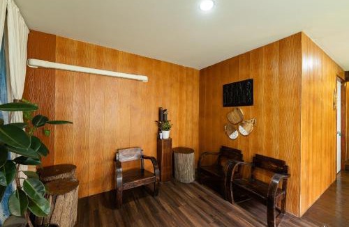 Mae On Hotel | Monruamsuk Homestay Cafe and Bistro