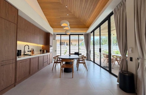 Wok Tum Villa | MoonLight Villa - 3BR Tropical Pool Retreat