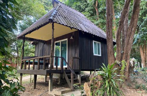 Ranong Ski Chalet | Moonshine Phayam beach resort & restaurant