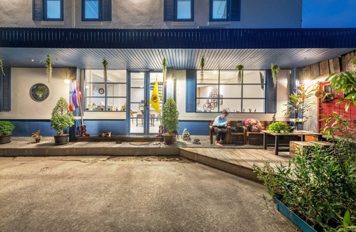 Khlong Maha Nak House | Motel ∙ 8 guests