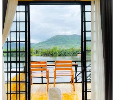 Kampot Cabin | Mount River Petite Boutique