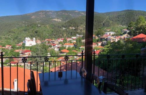 Pedhoulas Hotel | Mountain Rose Hotel & Restaurant