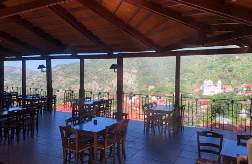 Pedhoulas Hotel | Mountain Rose Hotel & Restaurant