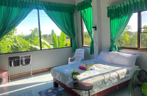 Pak Nam Hostel | Mountain View Hostel - Krabi Airport