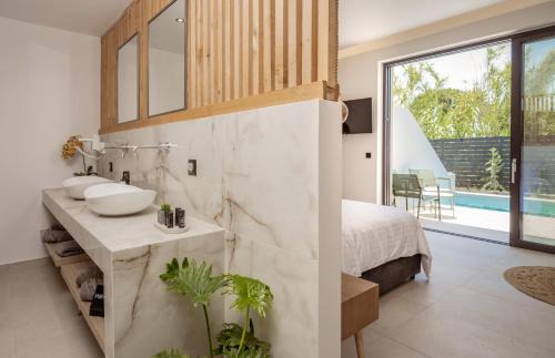 Laganas Apartment | Mr & Mrs Grey Luxury Suites with Private Pools-Laganas