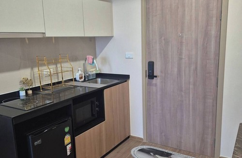 Huai Khwang Apartment | Mrt -Blue Line- Phasi Charoen Luxury 1BR 28th Flr