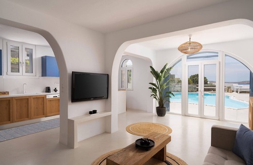 Agios Ioannis Villa | My Rental Homes - Villa Ioan within walking distance from the beach, with pool