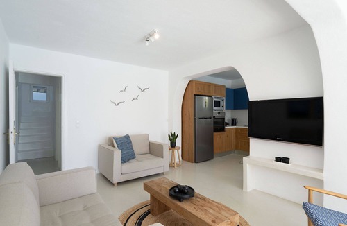 Agios Ioannis Villa | My Rental Homes - Villa Ioan within walking distance from the beach, with pool