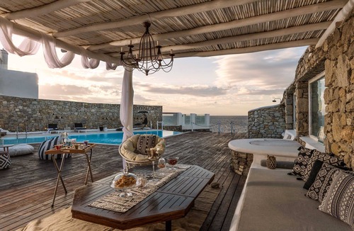 Agios Ioannis Villa | My Rental Homes -Villa Aristotelia with easy access to beaches and sea view