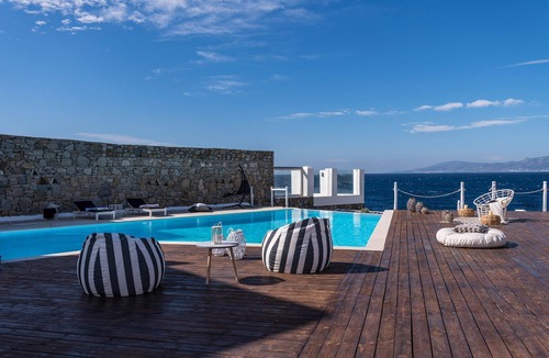 Agios Ioannis Villa | My Rental Homes -Villa Aristotelia with easy access to beaches and sea view